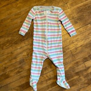 Primary footie sleep n play